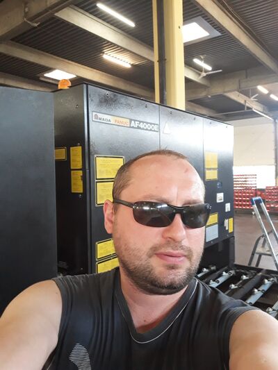  Stuttgart,   Oleg, 44 ,     , c 