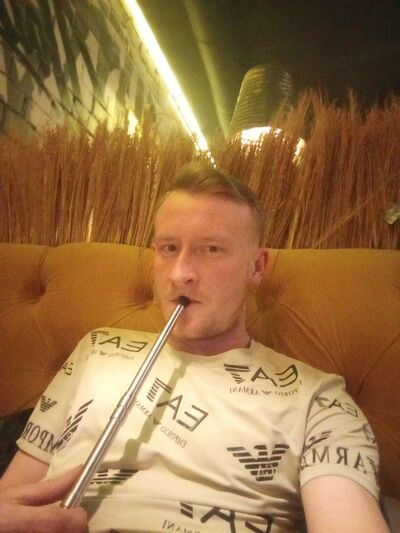  ,   Maxim, 28 ,   ,   , c 