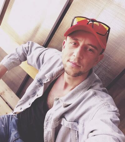   ,   Aleksandar, 31 ,   ,   