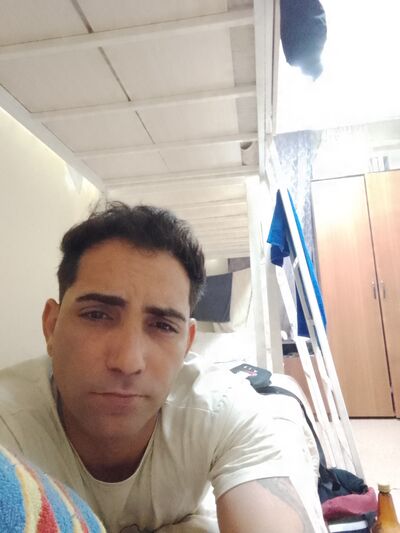  ,   Antony, 27 ,   ,   