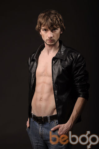  ,   Alex, 40 ,   