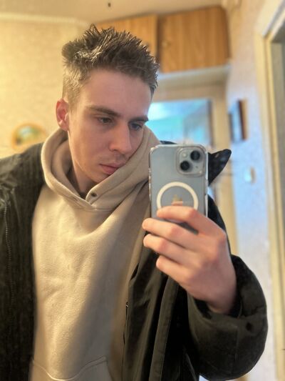  ,   Sasha, 26 ,   ,   