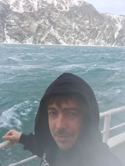  ,   Konstantin, 32 ,   , c 