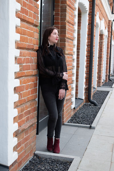  ,   Ksenya, 39 ,  