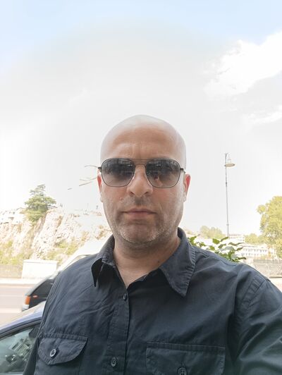  ,   Leon, 42 ,   ,   , c 