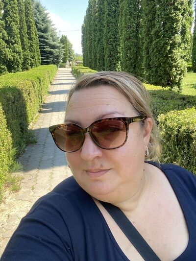  ,   Veronica, 47 ,   ,   