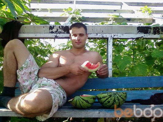  ,   Ruslan, 40 ,  