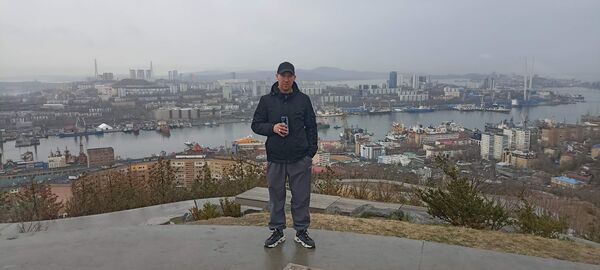  ,   Viktor, 35 ,   c 