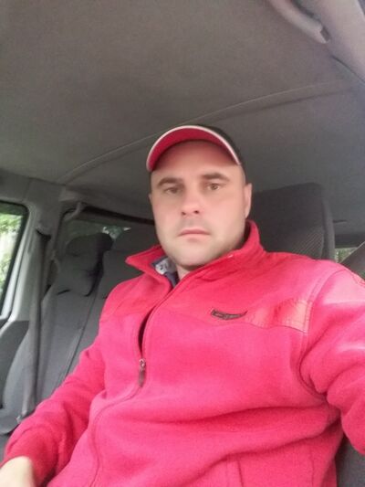  ,   Vasiko, 42 ,  