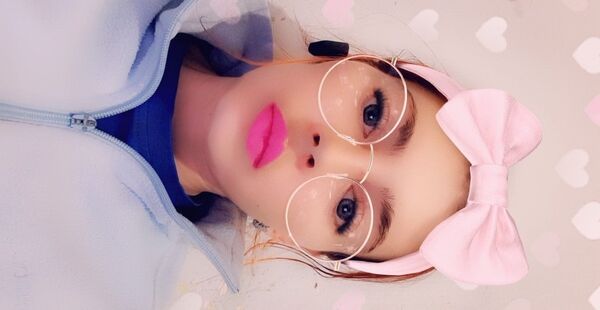  ,   Glamour, 41 ,   