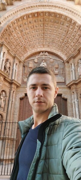  ,   Denys, 28 ,   