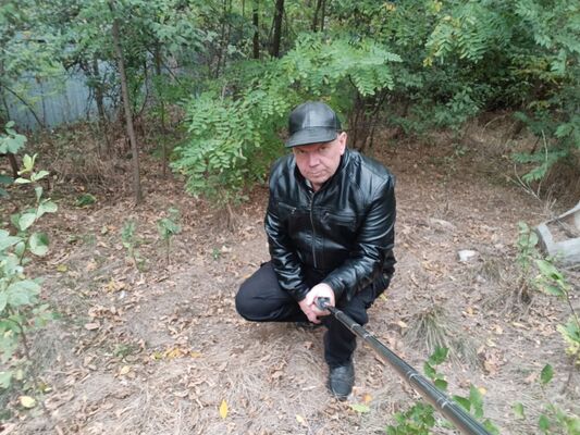  ,   Leo, 56 ,   ,   