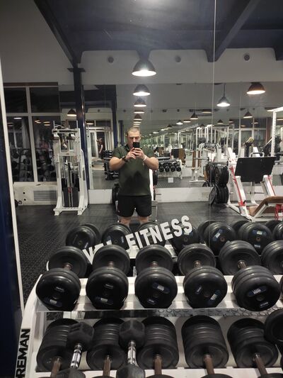  ,   Denis, 29 ,   ,   