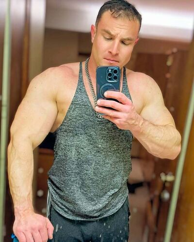  ,   David nando, 40 ,   c 