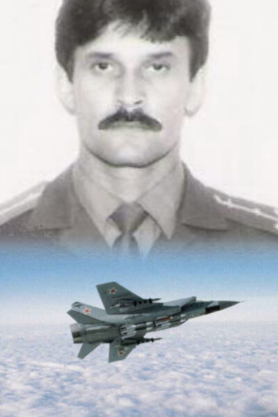  ,   Pilot, 40 ,   ,   