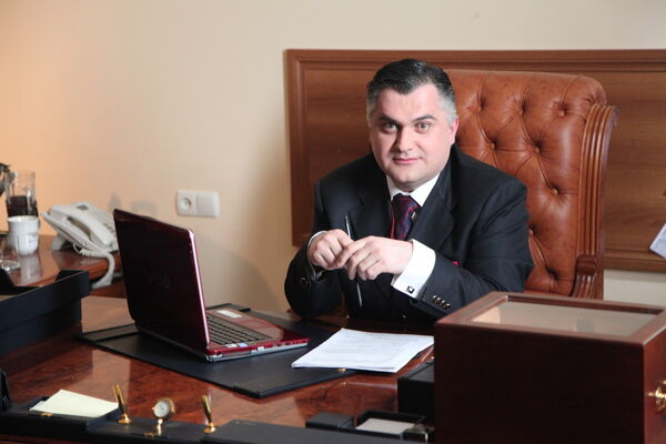  ,   Igor, 51 ,   