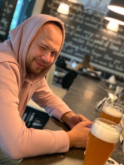  ,   Alex, 32 ,   ,   