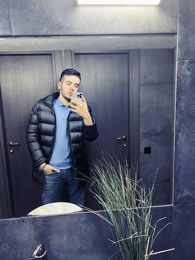  ,   Levon, 23 ,   ,   