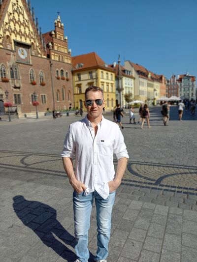  ,   Vitalii, 46 ,   ,   , c 