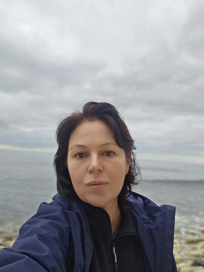  ,   Yuliya, 48 ,   c 