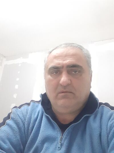 ,   Goga, 53 ,   ,   