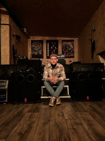  ,   Mikhail D, 27 ,   ,   , c , 