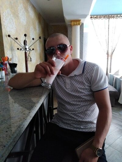  ,   Artur, 28 ,   ,   , c , 