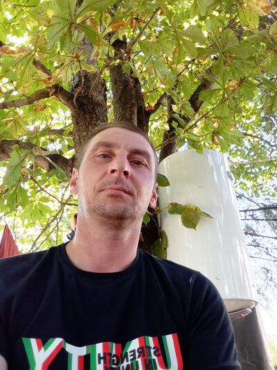  ,   Viktor, 40 ,   ,   