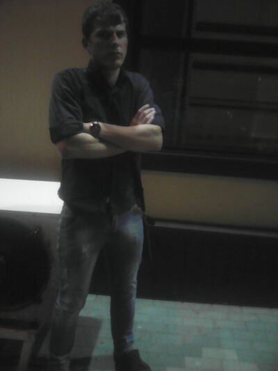  ,   Sergeu, 32 ,   