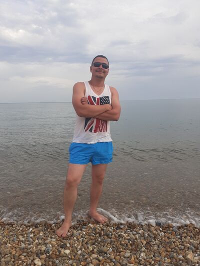  ,   Serj, 32 ,   ,   