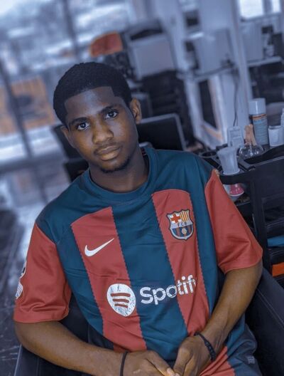  ,   Lil Max, 25 ,   ,   , c 