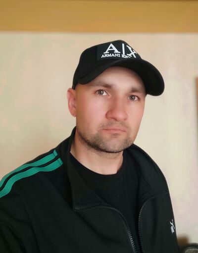  ,   Igor, 42 ,   ,   