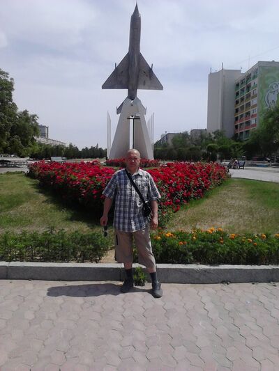  ,   Alex, 54 ,  