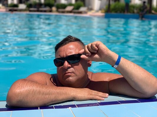  ,   Robert, 44 ,   ,   , c 
