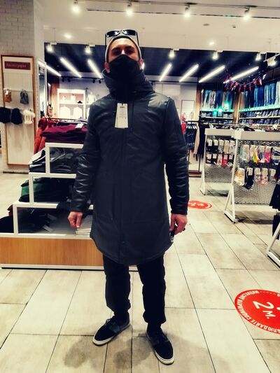 ,   Azat, 42 ,   ,   , 