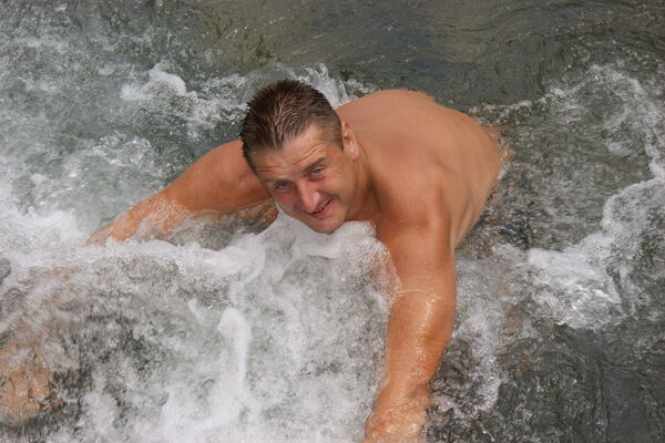  ,   Arunas, 46 ,   ,   , c 