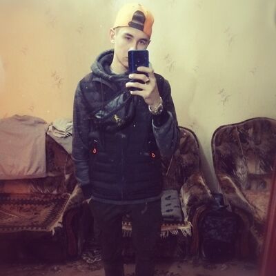  ,   Artur, 28 ,   ,   , c 