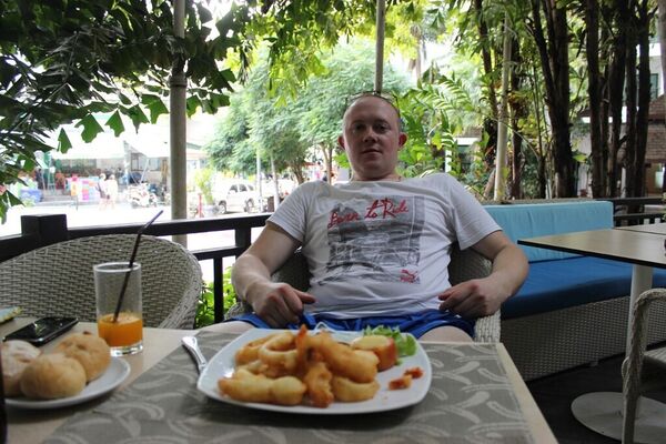  ,   Denis, 40 ,   ,   , c 