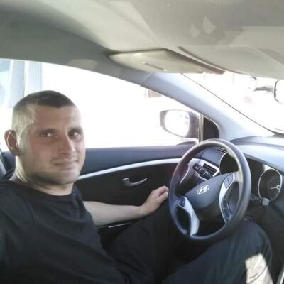  ,   Nik, 36 ,   ,   