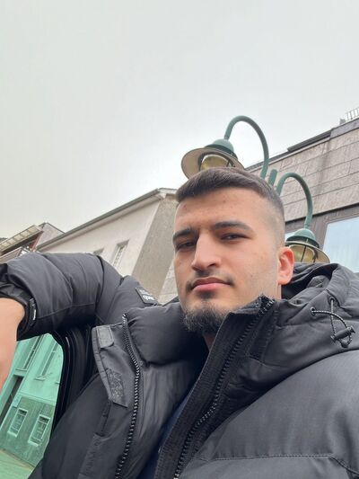  Essen,   Huseyin, 22 ,   ,   