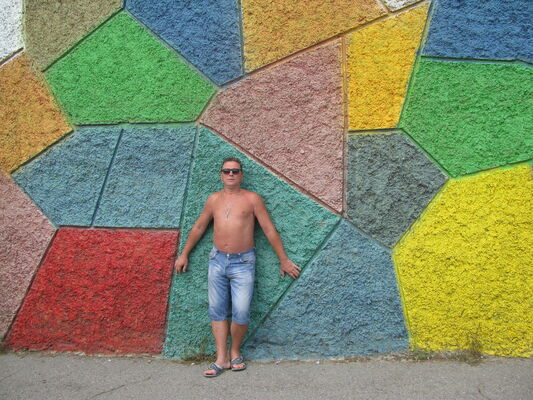  ,   AleXXX, 61 ,   