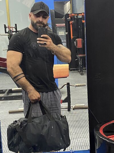  ,   Eliw, 34 ,   ,   
