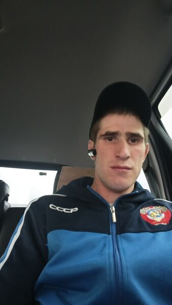  ,   Viktor, 32 ,     , c , 