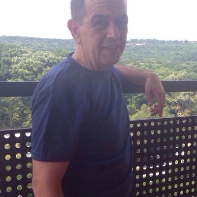  ,   Vadim, 50 ,   