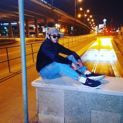  -,   Ali, 30 ,   ,   