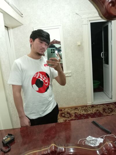  ,   Mustafo, 25 ,   ,   