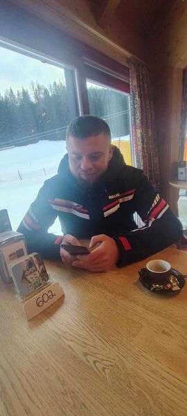  ,   Radu, 32 ,   ,   , c , 