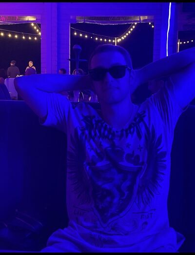  ,   Vlaad, 25 ,  