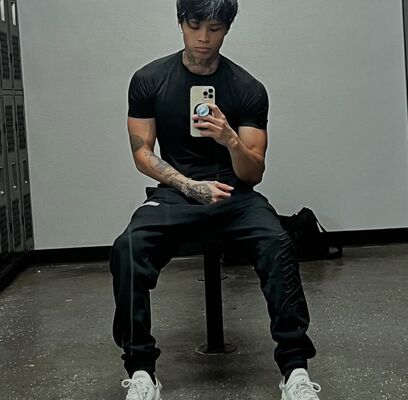  ,   Zade, 21 ,   ,   