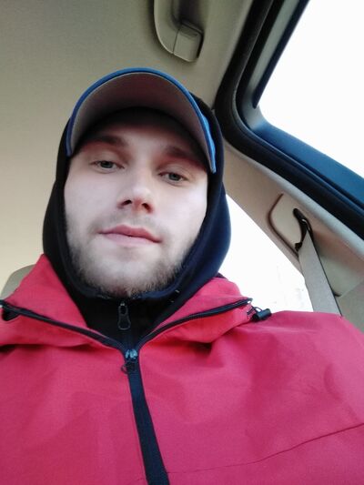  ,   Danik, 32 ,   ,   